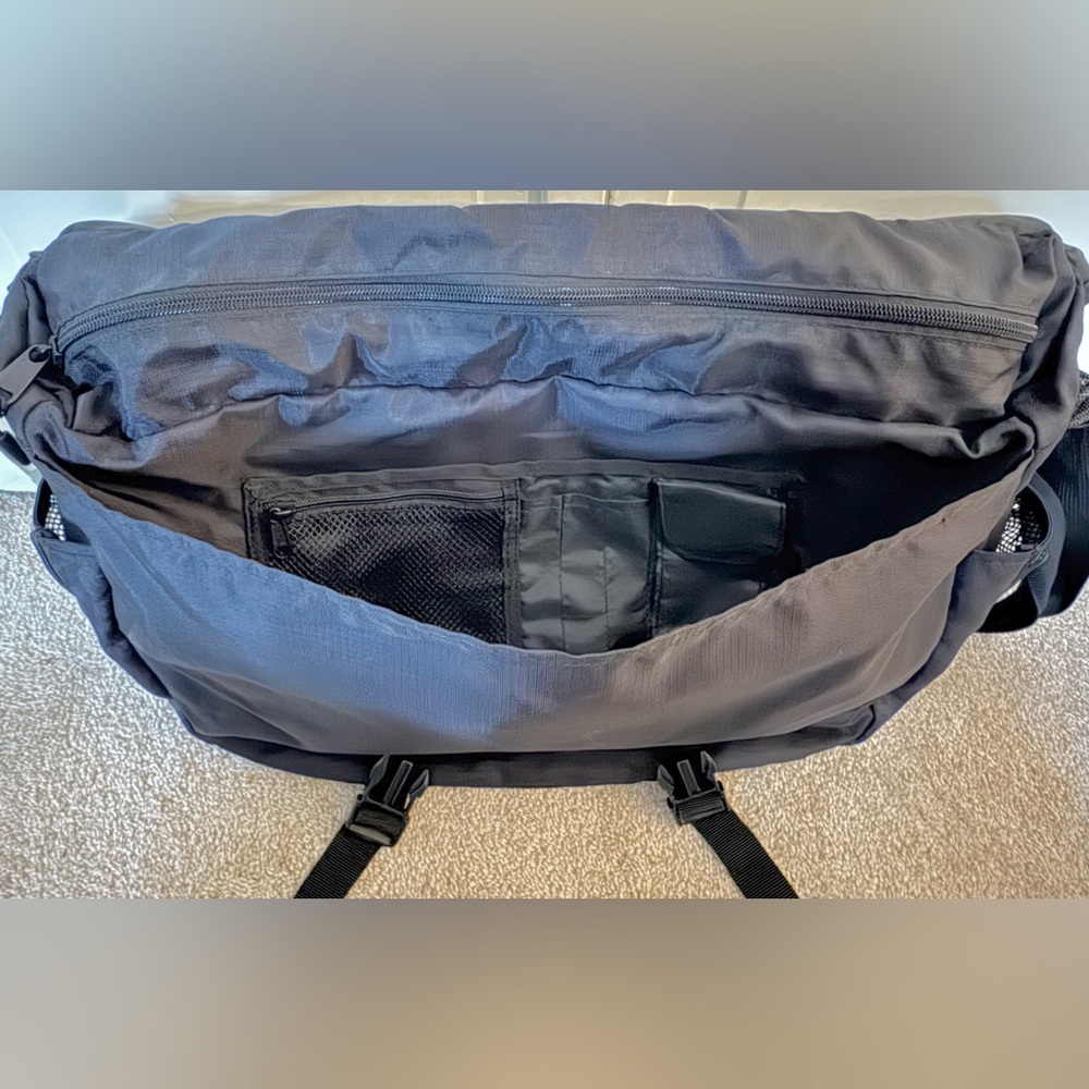 Adidas Tourney Messenger Bag - Picture 4 of 9
